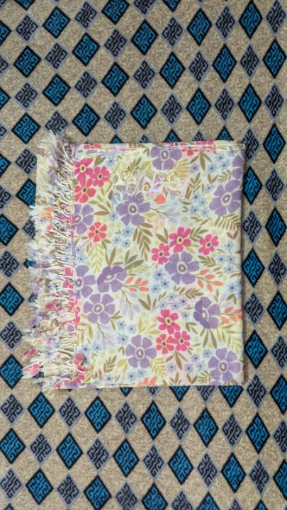 Blossom Breeze Shawl – Pastel Floral Elegance